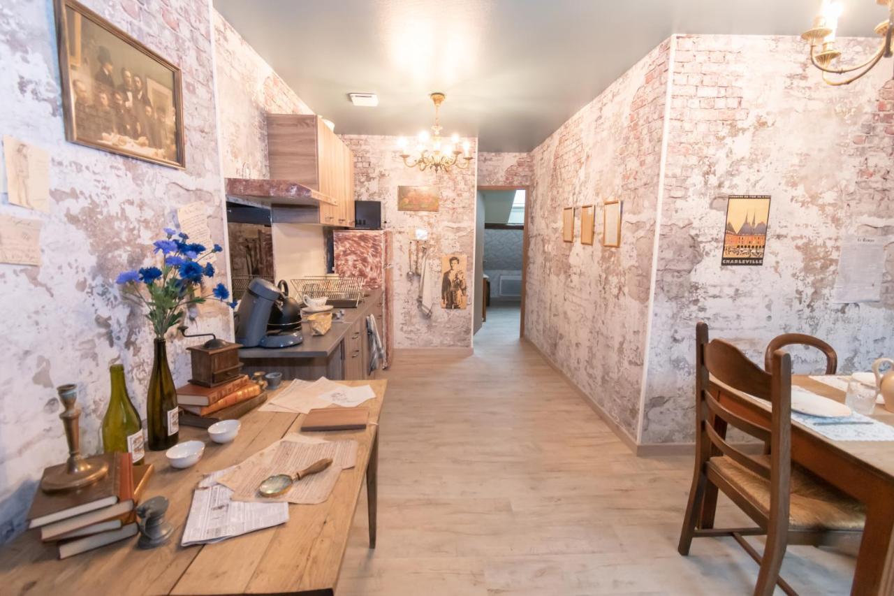 Chez Arthur Rimbaud Charleville-Mezieres Luaran gambar